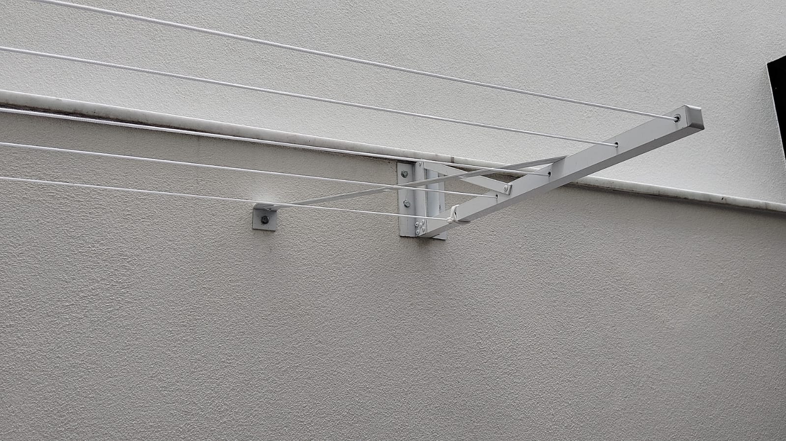 Varal para Muro em Cangaíba